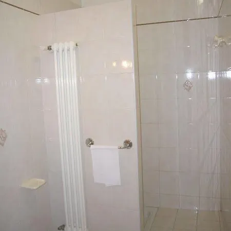 Готель San Vitale *